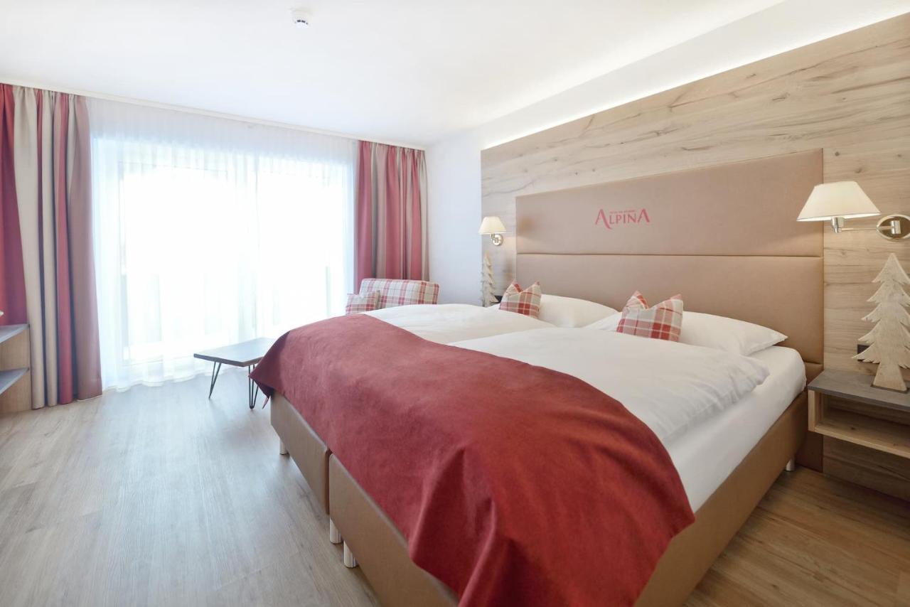Hotel Alpina Superior Pettneu am Arlberg Exteriör bild