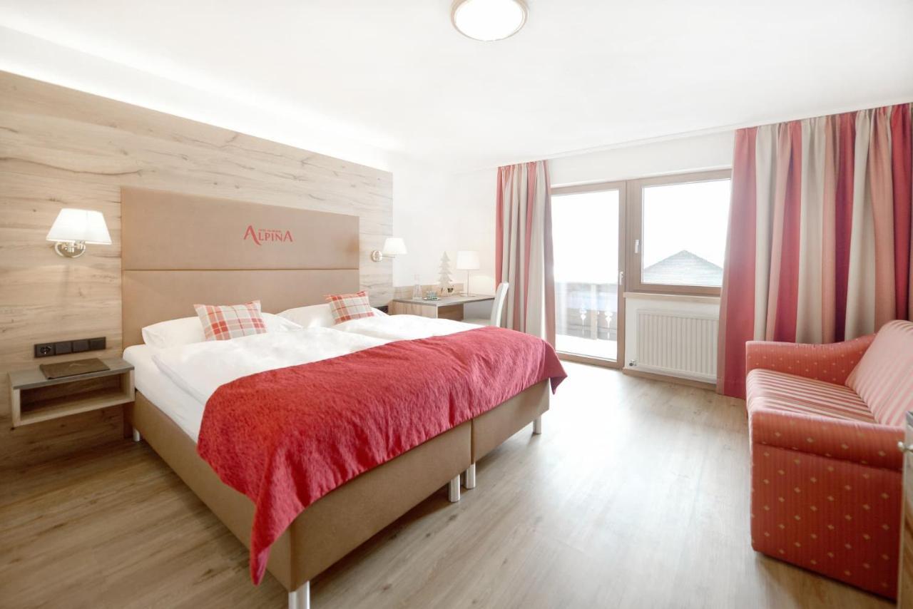 Hotel Alpina Superior Pettneu am Arlberg Exteriör bild