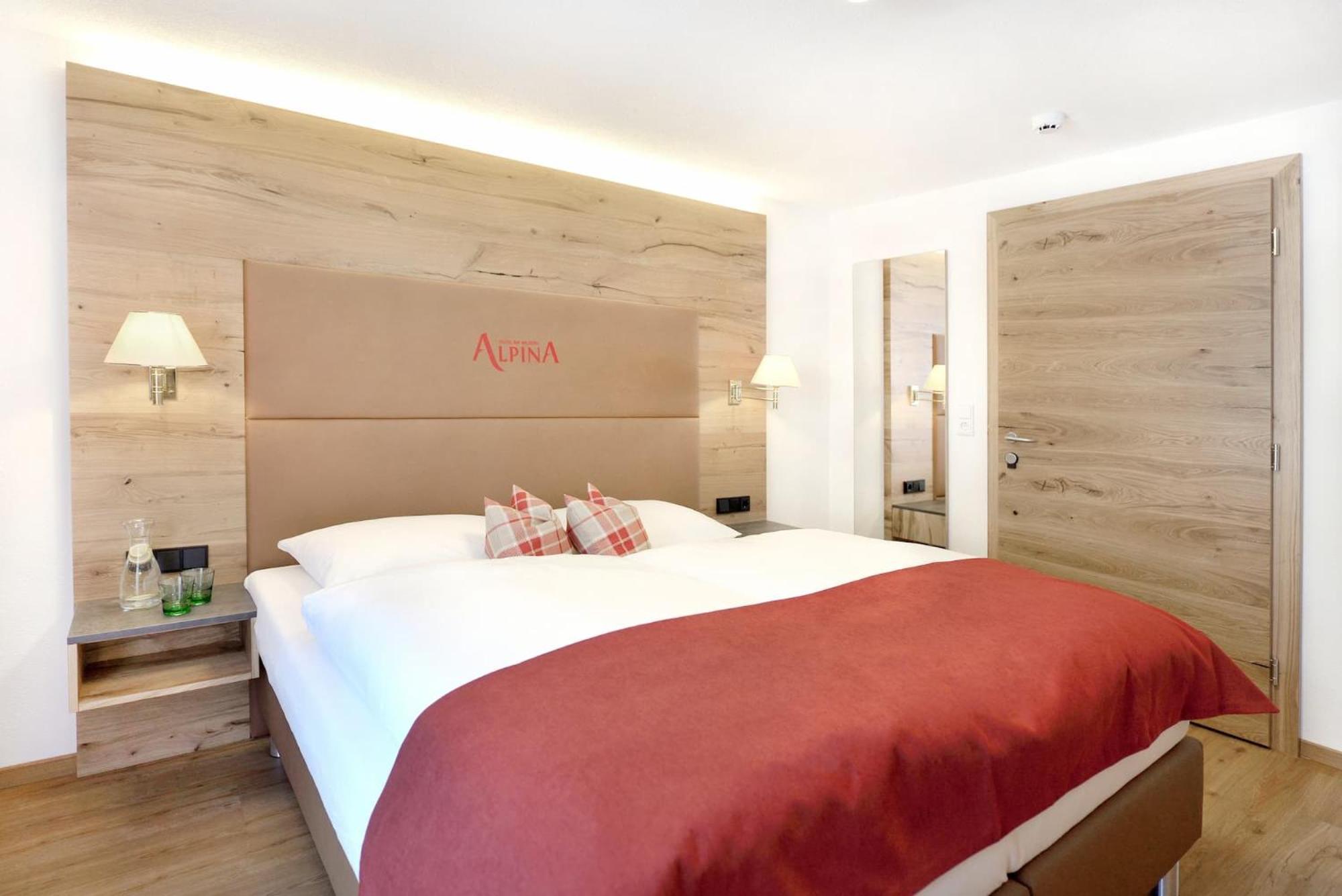 Hotel Alpina Superior Pettneu am Arlberg Exteriör bild