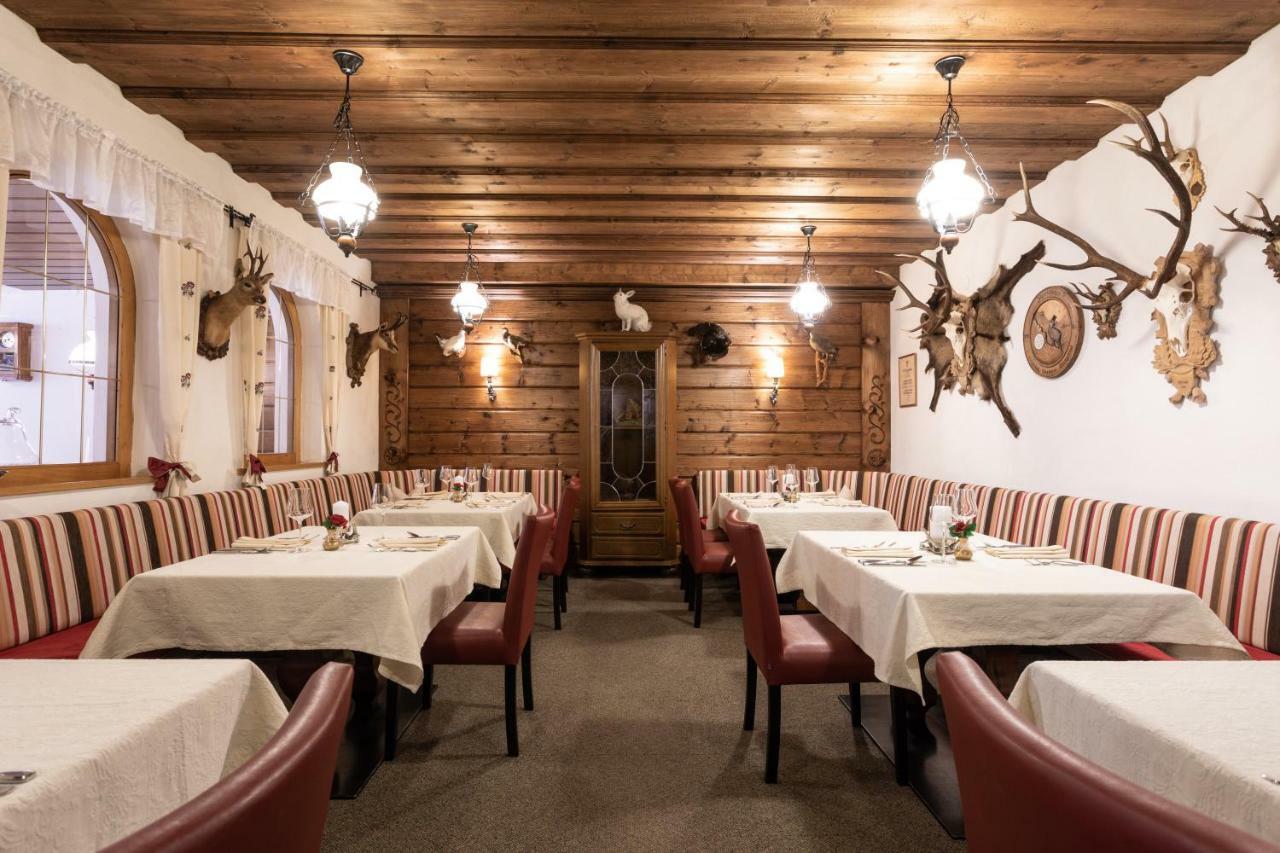 Hotel Alpina Superior Pettneu am Arlberg Exteriör bild